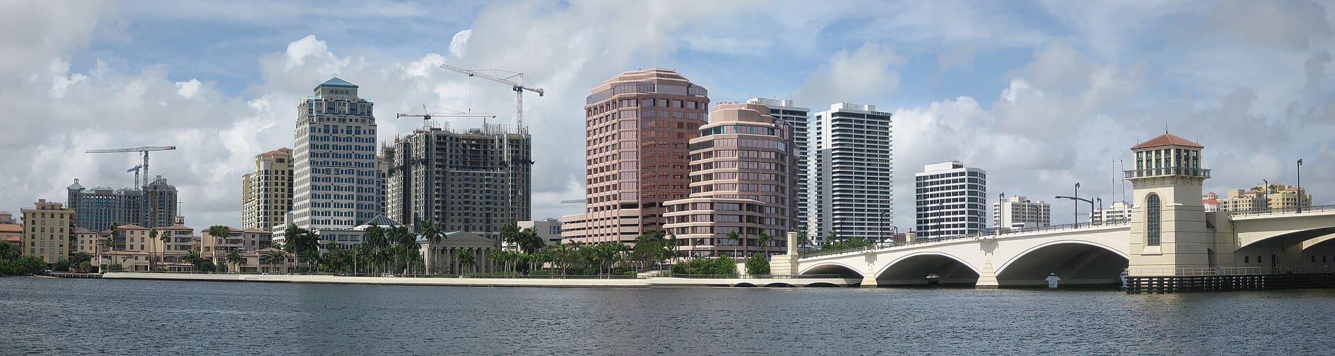 West Palm Beach skyline and the Royal Park Bridge over the Intracoastal